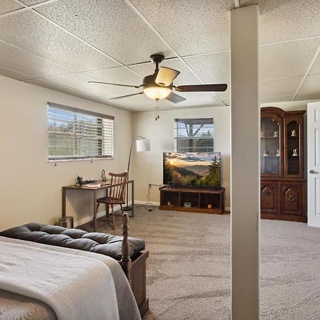 Modern Rustic Countryside Downstairs Guesthouse Sevierville Esterno foto
