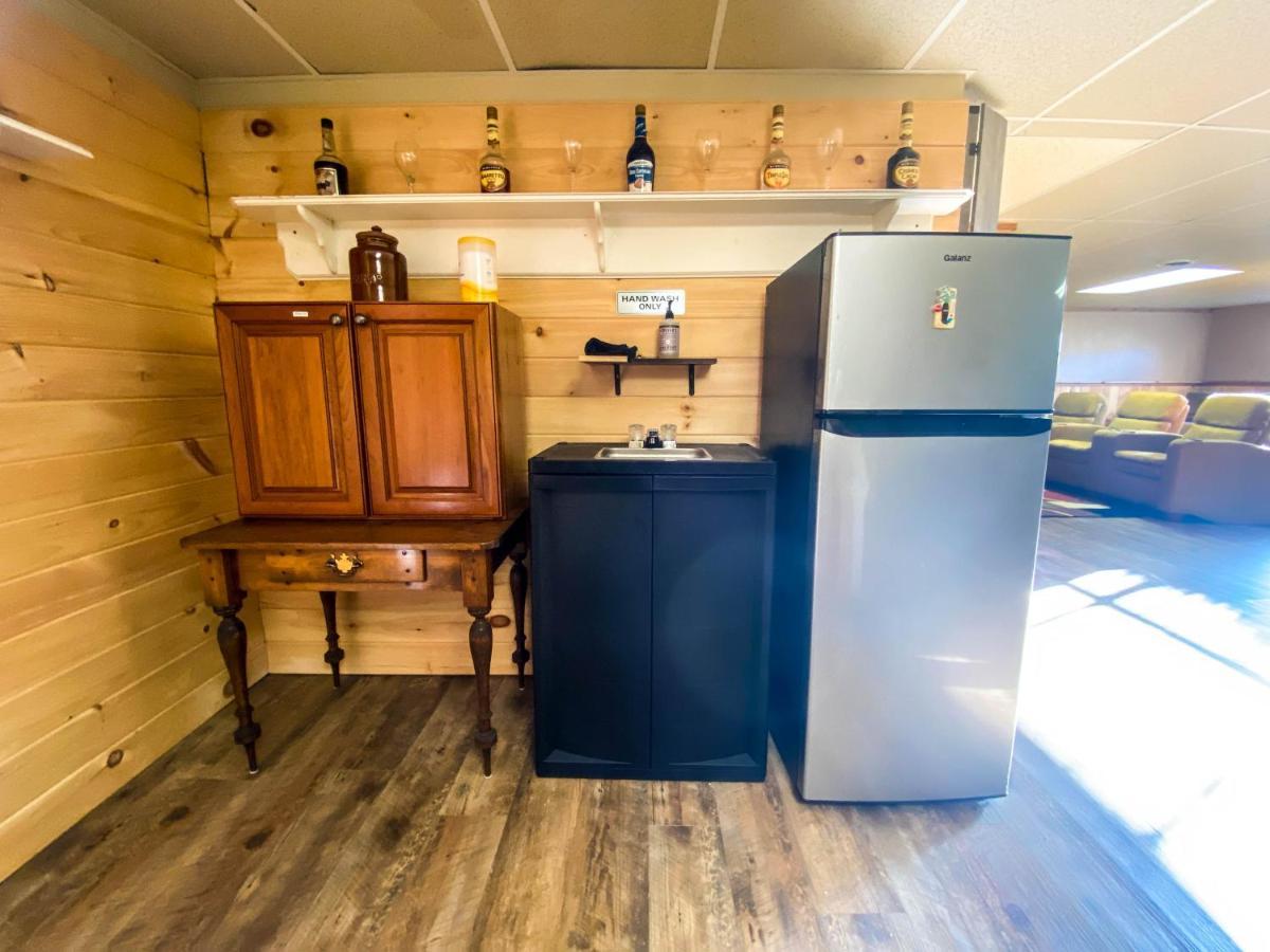 Modern Rustic Countryside Downstairs Guesthouse Sevierville Esterno foto