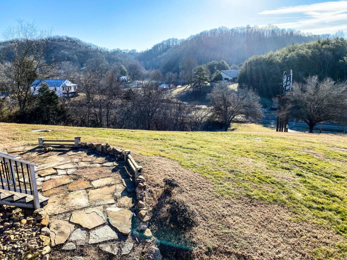 Modern Rustic Countryside Downstairs Guesthouse Sevierville Esterno foto